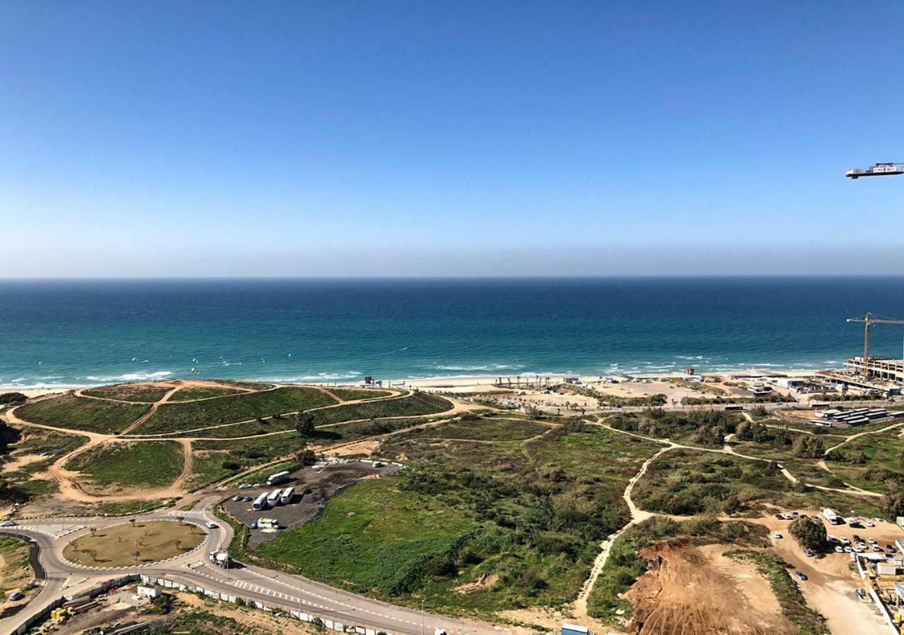 Oַ&O Group- Luxury Apt Tower Best Sea View Bat Yam Exterior photo
